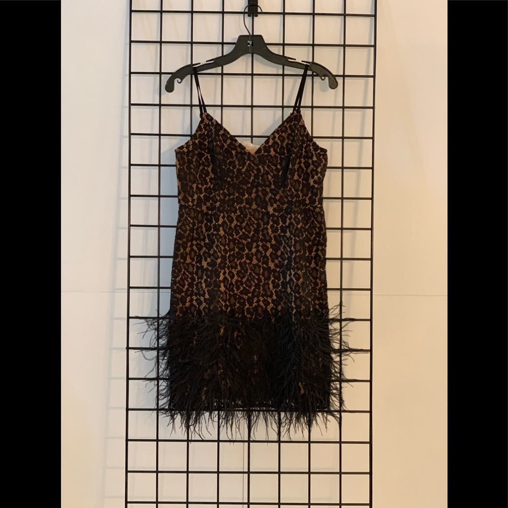 “HOST PICK” Michael Kors Feather Embellished Corded Lace Dress - Picture 8 of 13